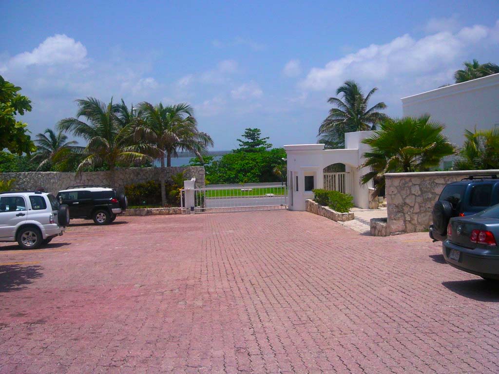Vista estacionamiento cancun plaza