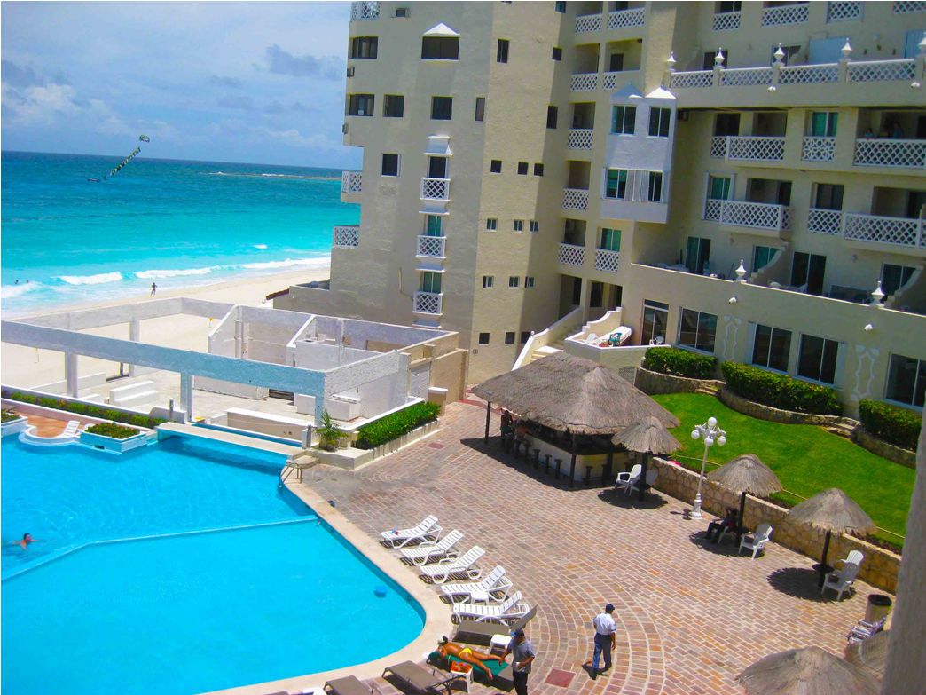 vista exterior cancun plaza