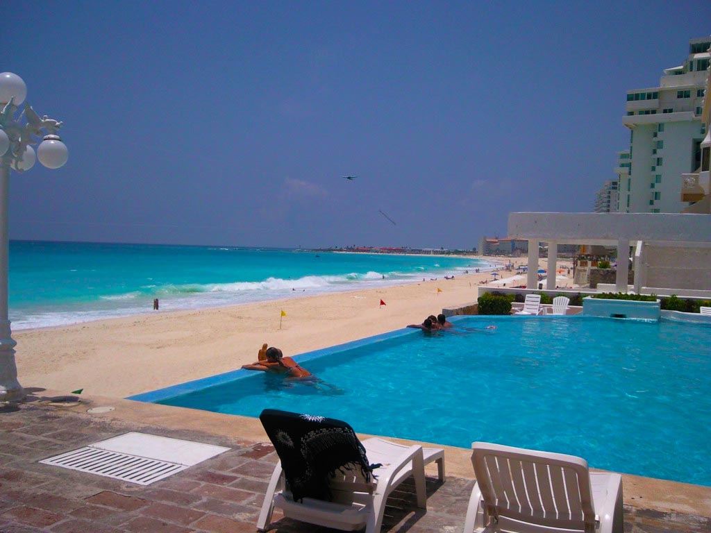 vista mar cancun plaza