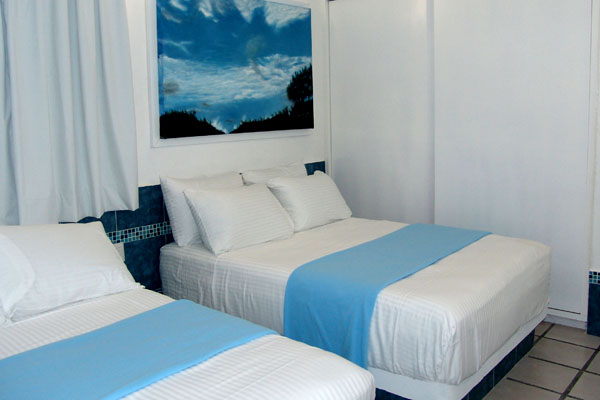 Ocean blue Suits Marparaiso Queen Acapulco